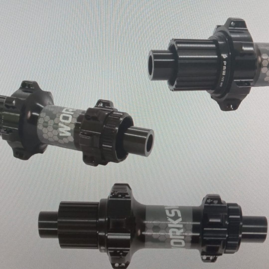 maza-trasera-28a-eje-12mm-cuerpo-carbono