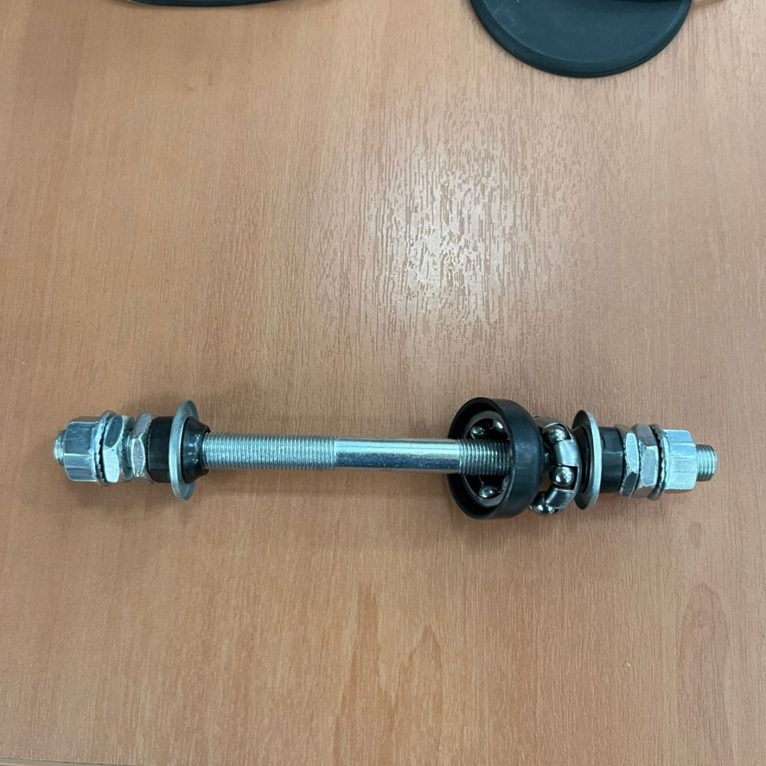 eje-maza-trasero-38-x-165mm-completo-con-cubetasconos-y-bolillas